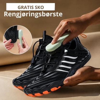 FlexiGrip™ | Naturlig bevegelse med mer plass til føttene