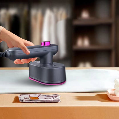 IronGo™ | Kompakt dampstrykejern for raske krøllfrie touch-ups